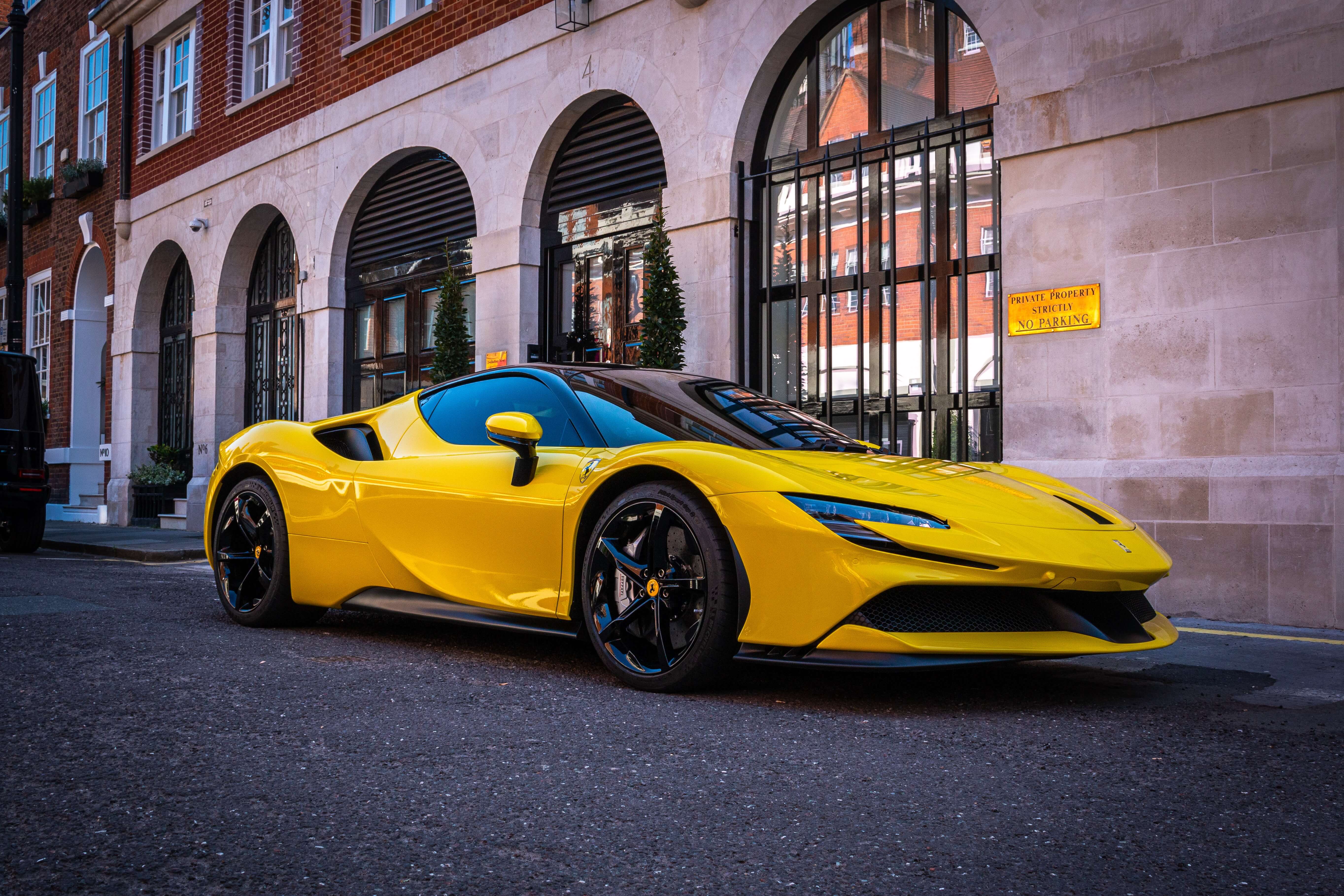 Ferrari vs Lamborghini